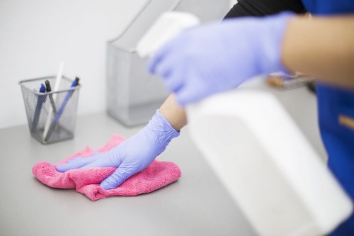 Deep cleaning service in Wimbledon for homes and flats